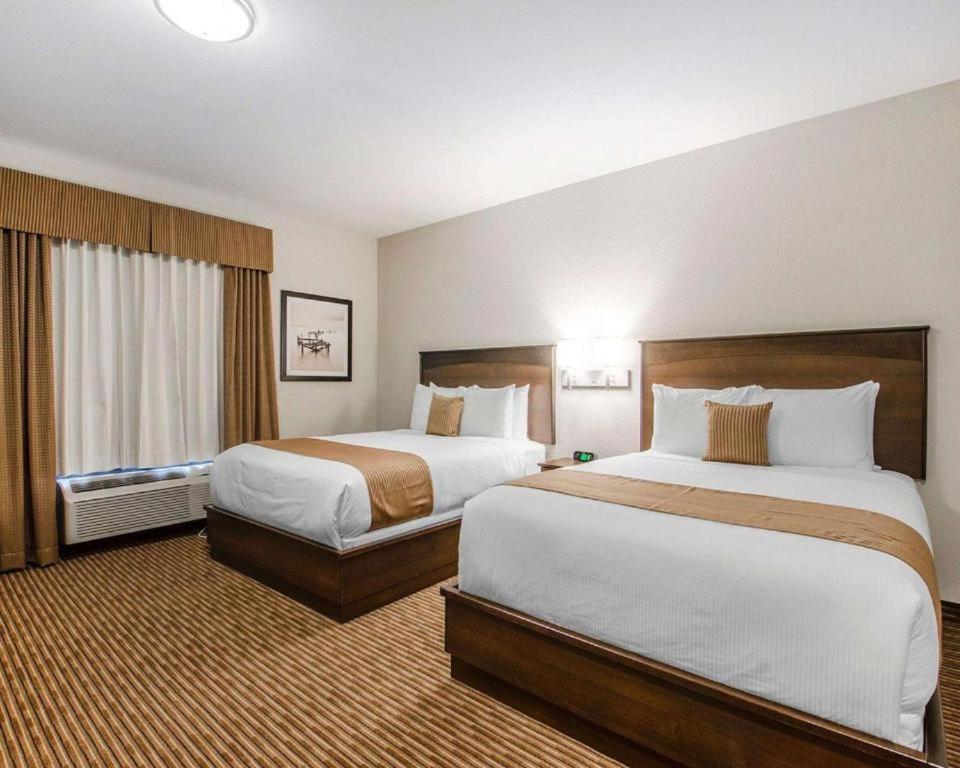 Royal Suites Estevan Екстер'єр фото